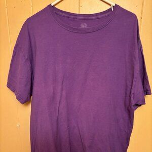Ladies Size Large Fruit of the Loom Platinum Purple Tee Shirt: GUC
